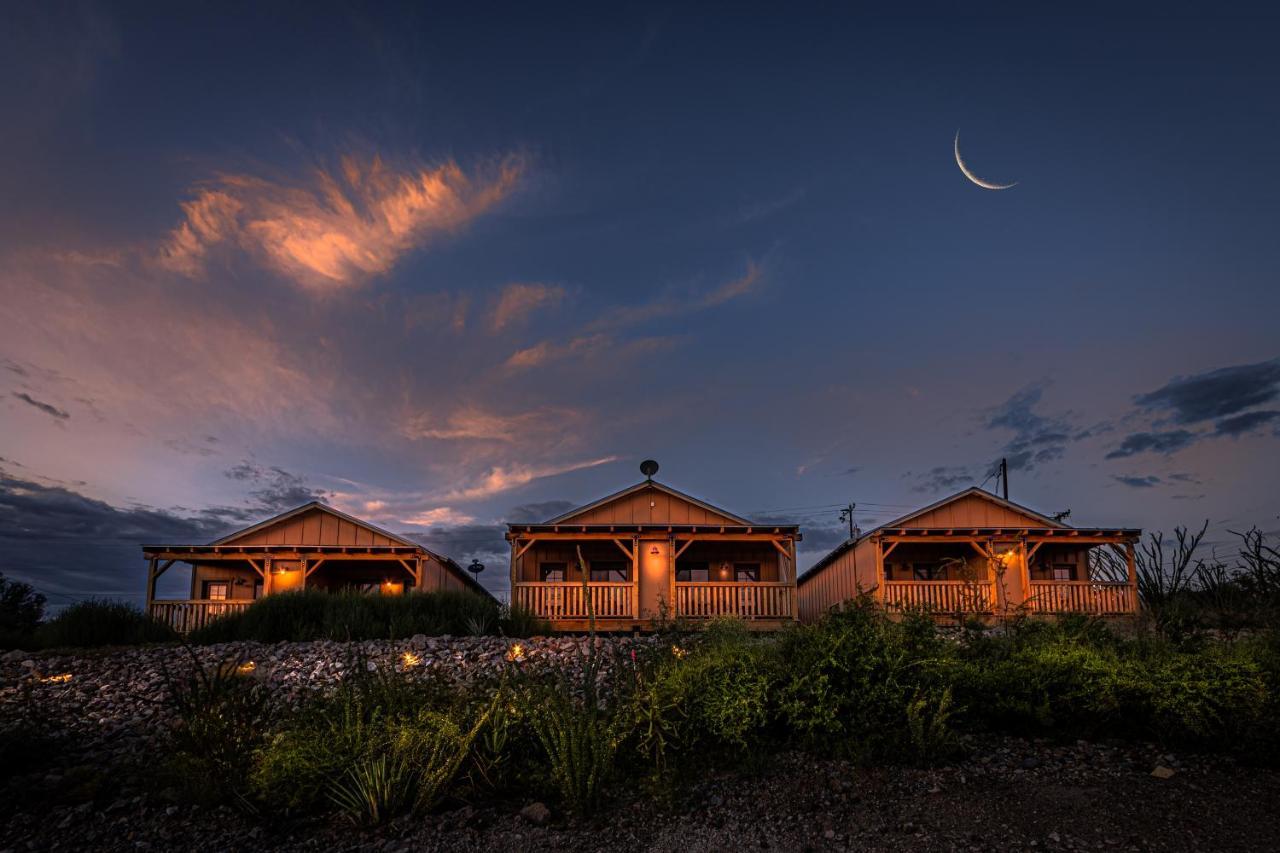 Miners Cabins #1 - Two Double Beds And Private Balcony تومبستون المظهر الخارجي الصورة