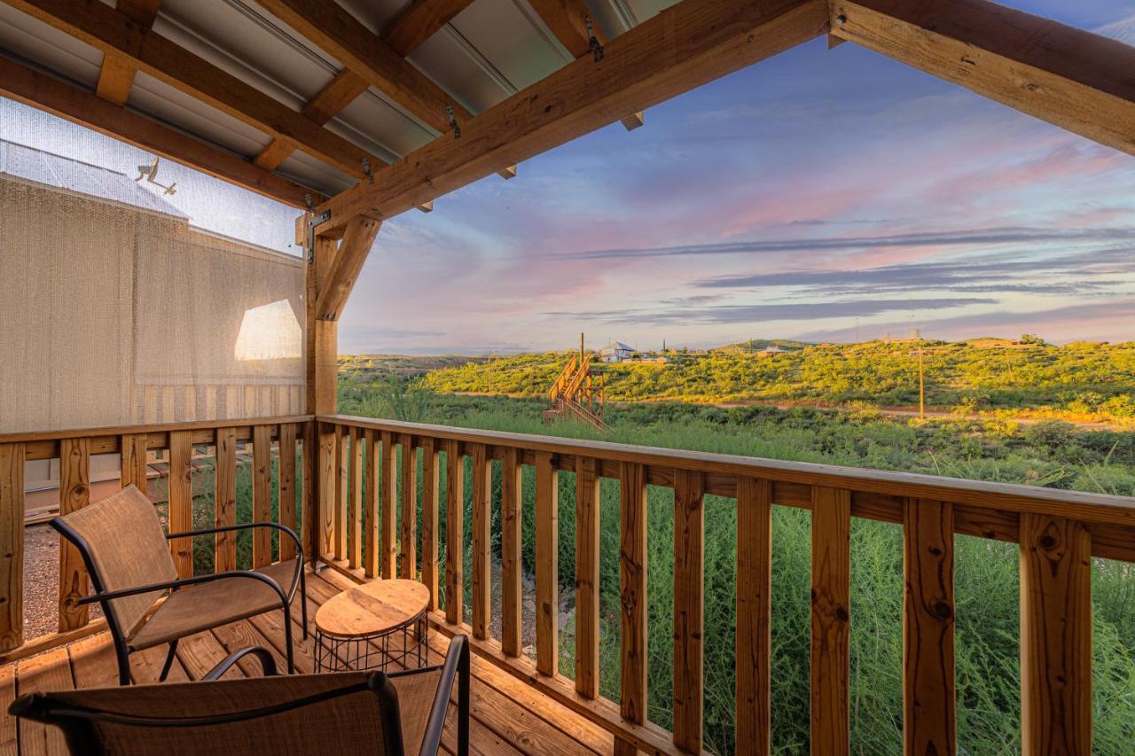 Miners Cabins #1 - Two Double Beds And Private Balcony تومبستون المظهر الخارجي الصورة